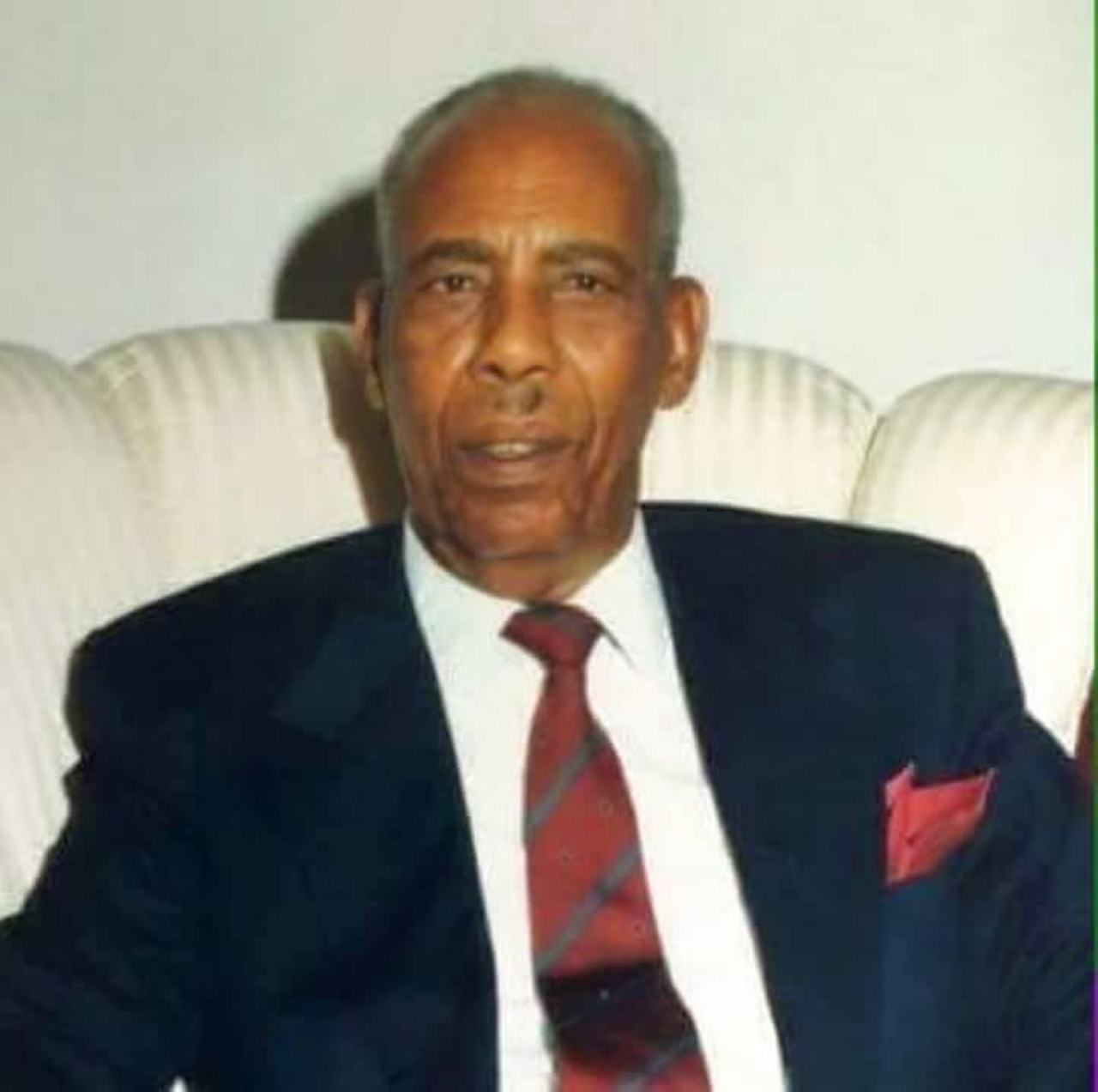 "1991 إرغام الرئيس الصومالي محمد سياد بري على التخلي عن السلطة."