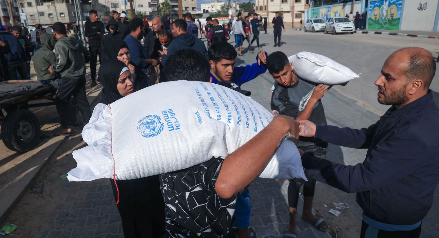 الأونروا والمصير المجهول..  75 عاماً في إغاثة اللاجئين الفلسطينيين