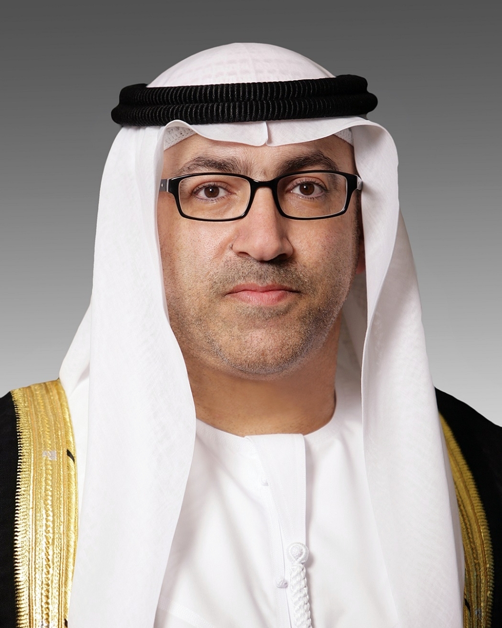 "عبد الرحمن العويس: الإمارات تستند إلى بنية صحية متطورة وتشريعات مرنة وكوادر مؤهلة"