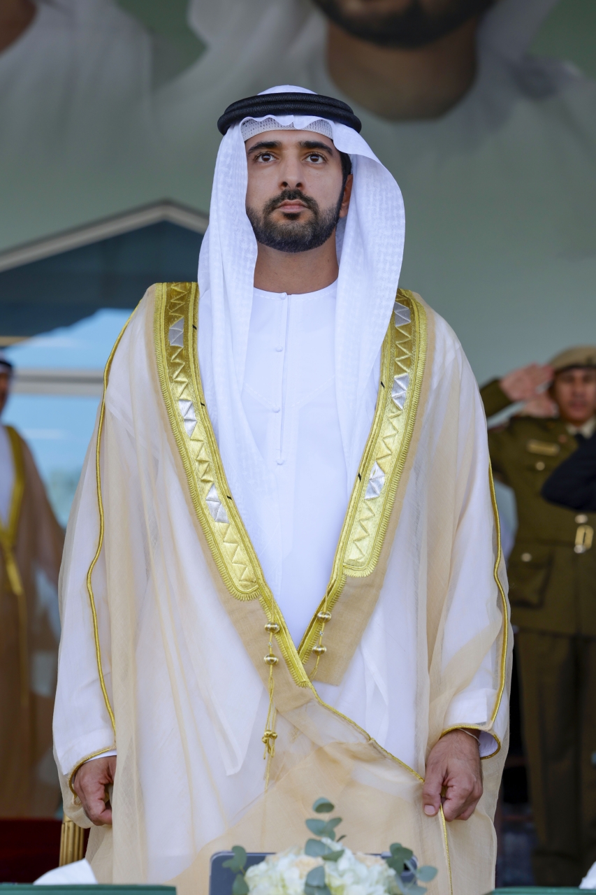 "حمدان بن محمد خلال الحفل"