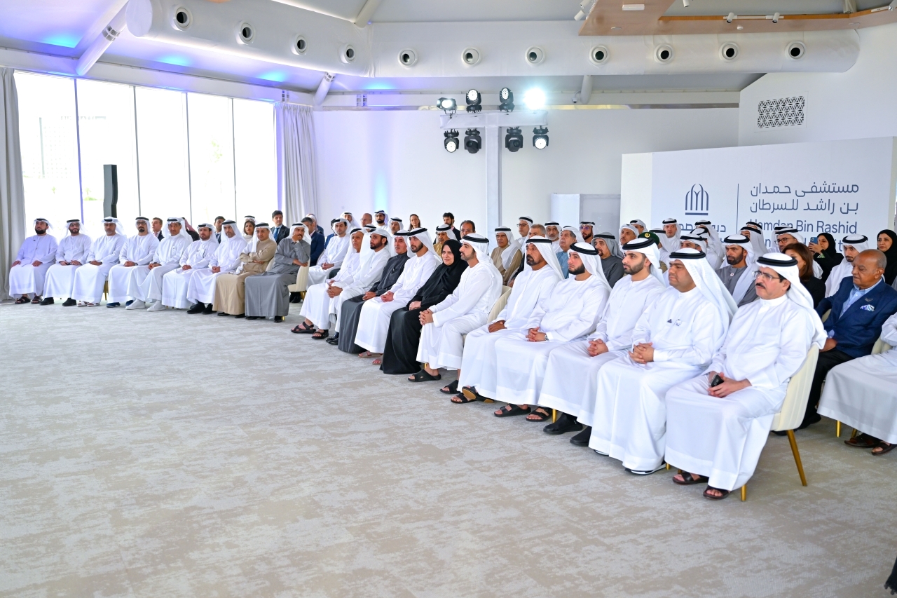 "حمدان بن محمد وأحمد بن سعيد ومنصور بن محمد وراشد ومكتوم بن حمدان ومحمد الشيباني ومطر الطاير وسعيد الطاير وعوض الكتبي وأحمد المهيري وحميد القطامي وعبدالعزيز الغرير وعامر شريف ورجاء القرق"