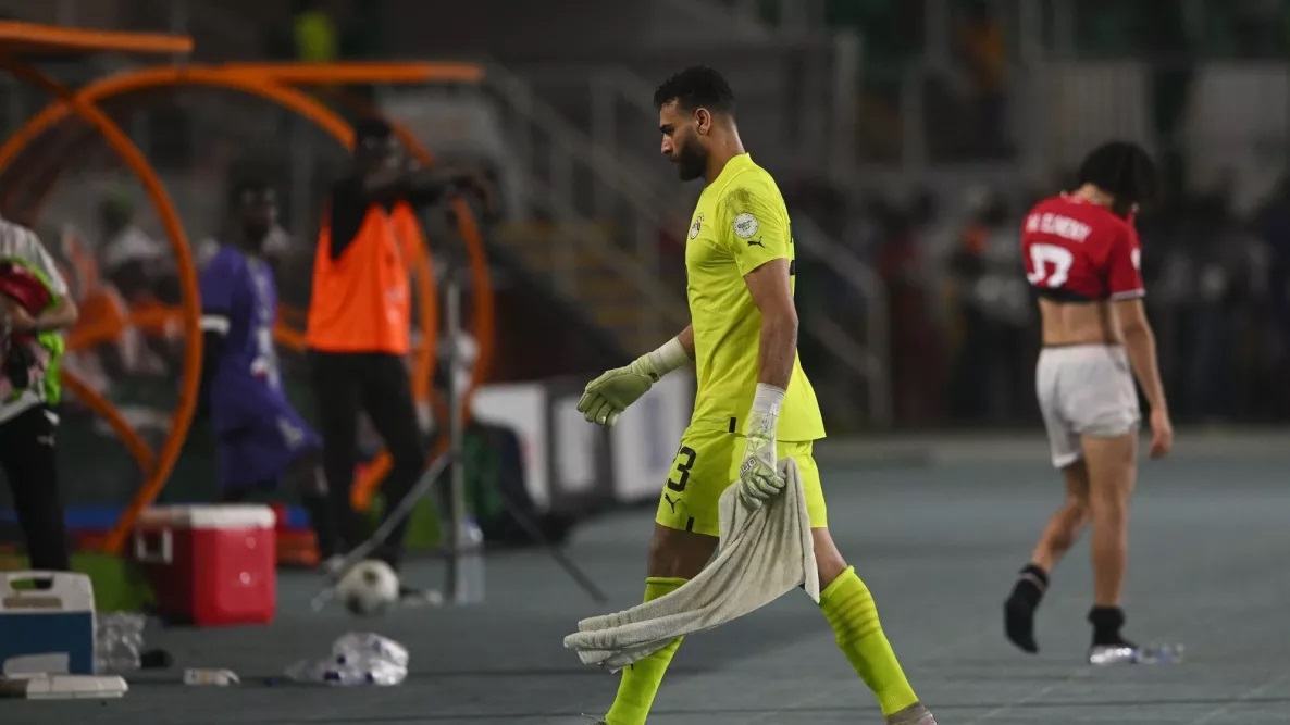 كواليس مشاجرة كهربا وأبوجبل في معسكر منتخب مصر