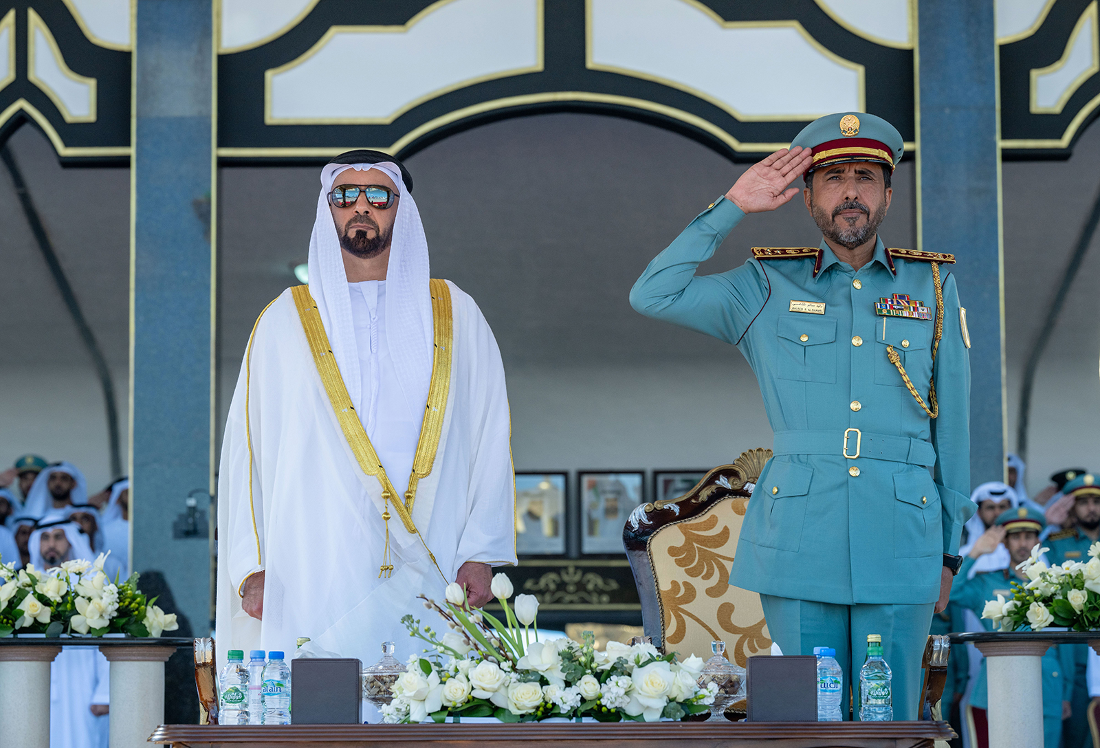 "وام"