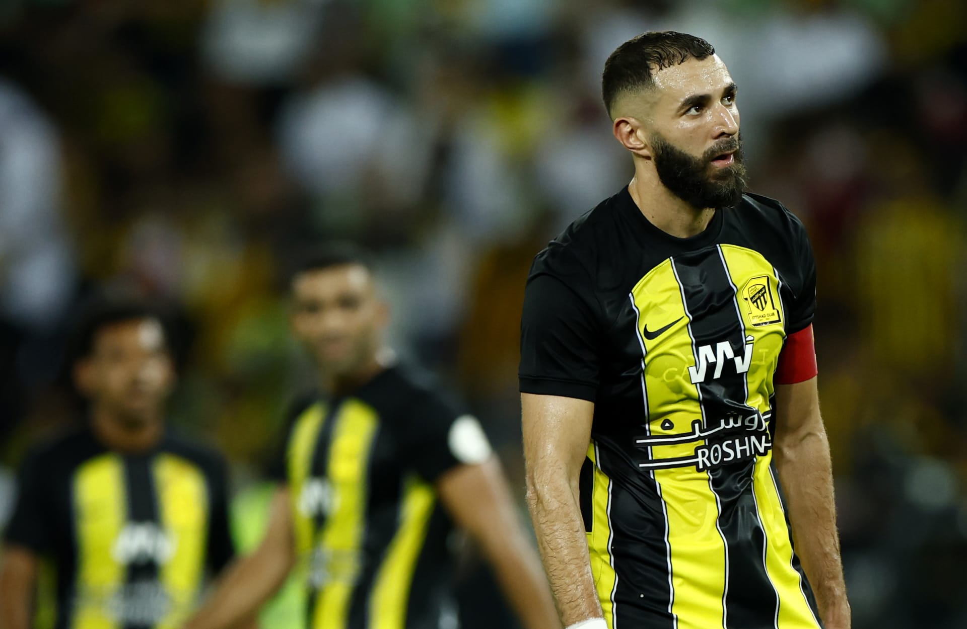 هل هو خلاف جديد؟ بنزيما خارج قائمة الاتحاد الآسيوية
