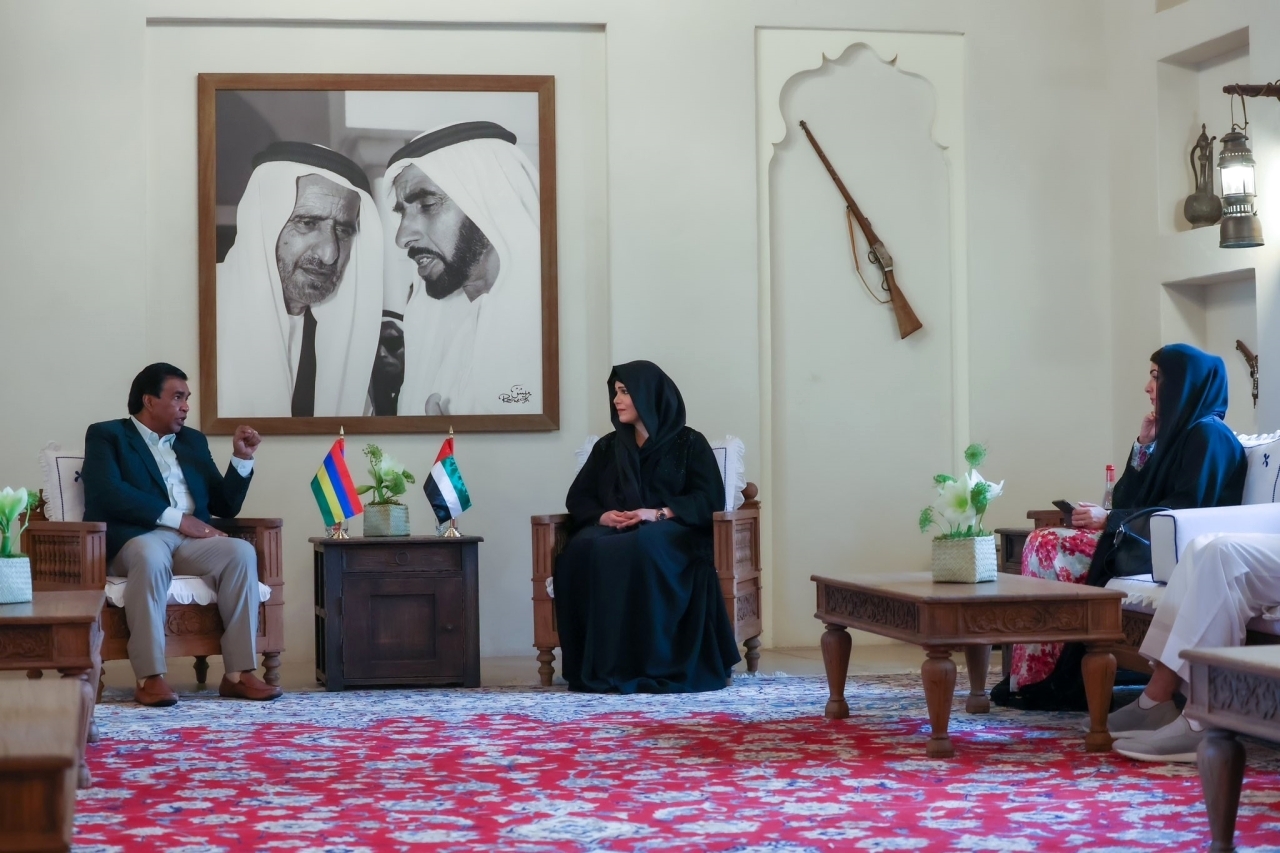 لطيفة بنت محمد ورئيس موريشيوس يبحثان تعزيز التعاون الثقافي