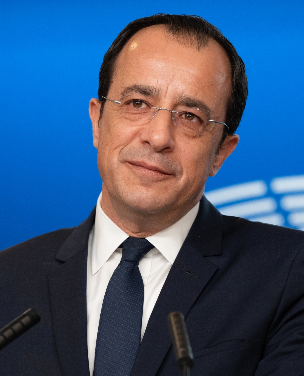 "2023 فوز المرشح المستقل نيكوس خريستودوليدس في انتخابات الرئاسة القبرصية."