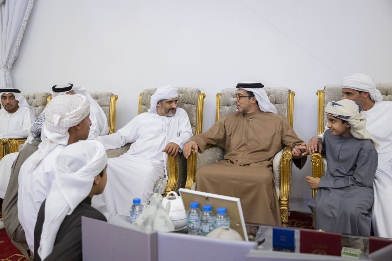 "سموه خلال زيارته مجلس العزاء"