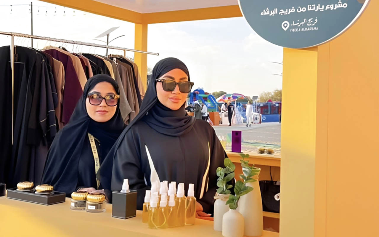 "عليا الهرمودي وغاية المهيري تعرضان مشروعهما | من المصدر"