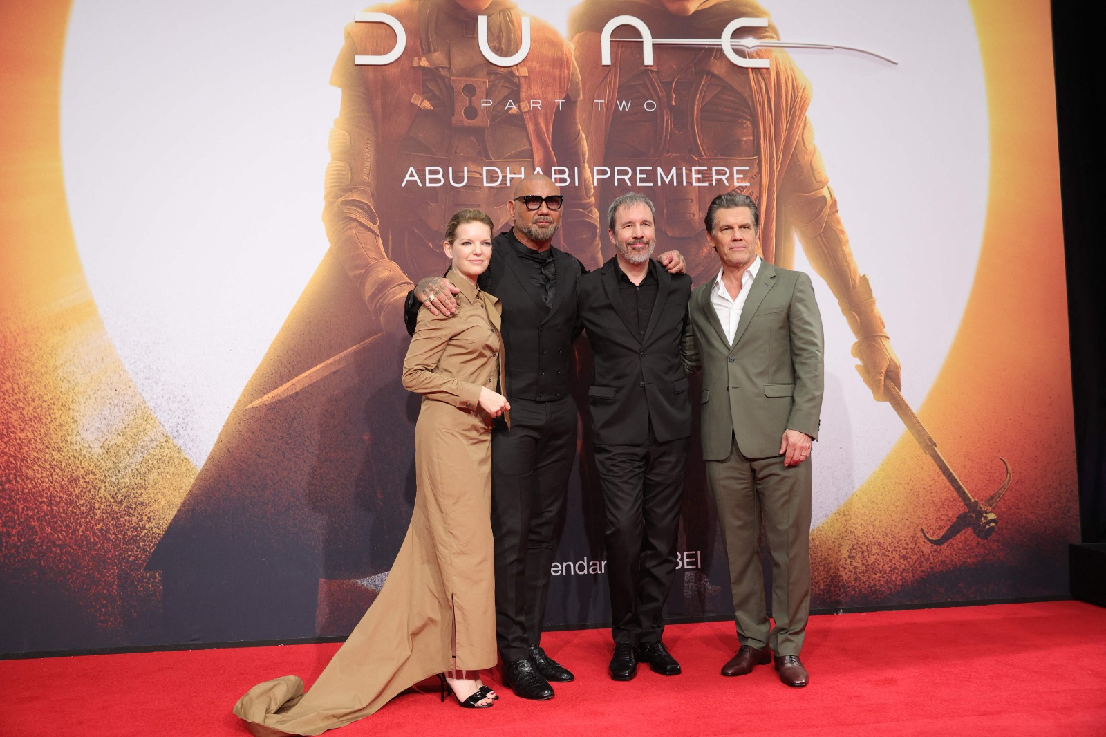 نجوم وأبطال الفيلم الأمريكي «Dune 2» لـ«البيان»: صحراء «ليوا» تجربة مٌذهلة