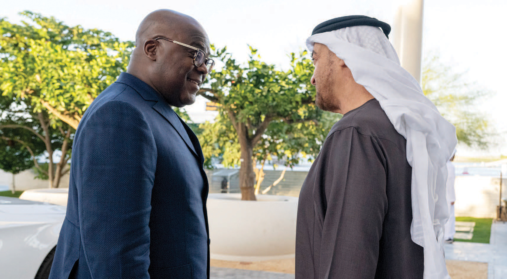 "رئيس الدولة يتبادل الحديث مع رئيس الكونغو الديمقراطية"