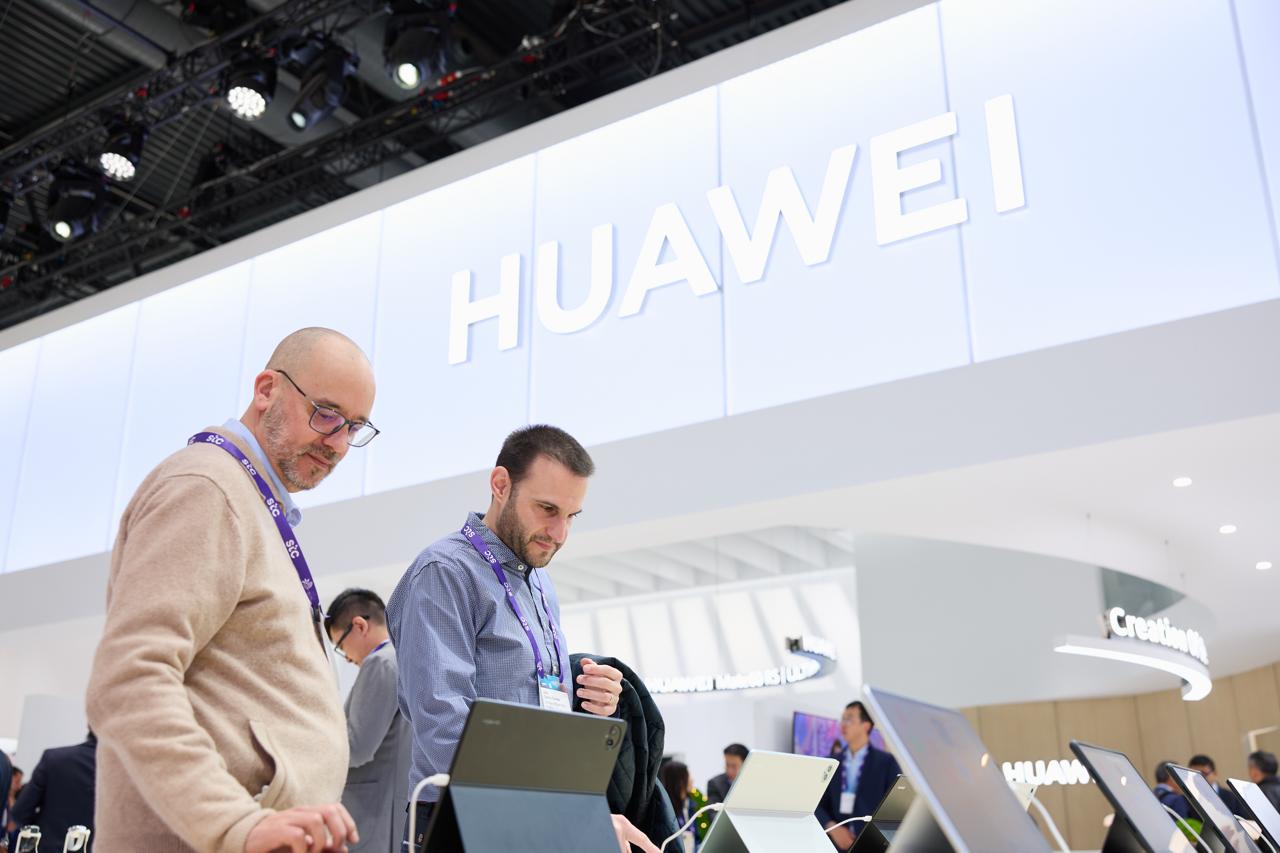 MWC 2024: مجموعة أعمال المستهلكين في هواوي تكشف عن رؤيتها للنمو والابتكار لتمهيد الطريق نحو عصر جديد من الأجهزة العصرية الرائدة والأنيقة