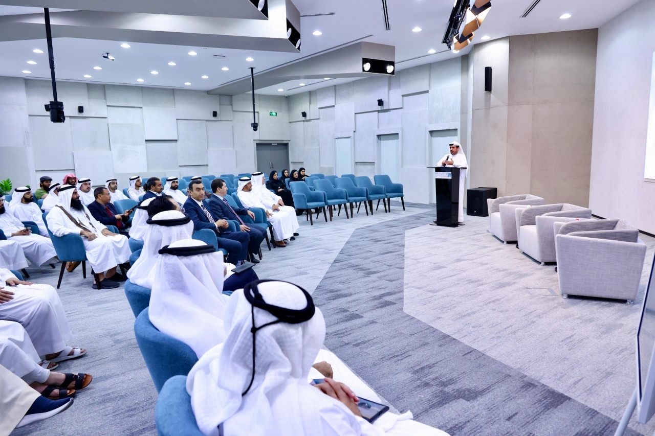 «إسلامية دبي» تعرّف بالتطبيق العالمي لمواقيت الصلاة