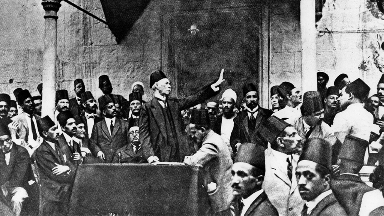 "1919 اندلاع ثورة في مصر بقيادة سعد زغلول ضد الاحتلال البريطاني والتي عرفت باسم ثورة 1919"