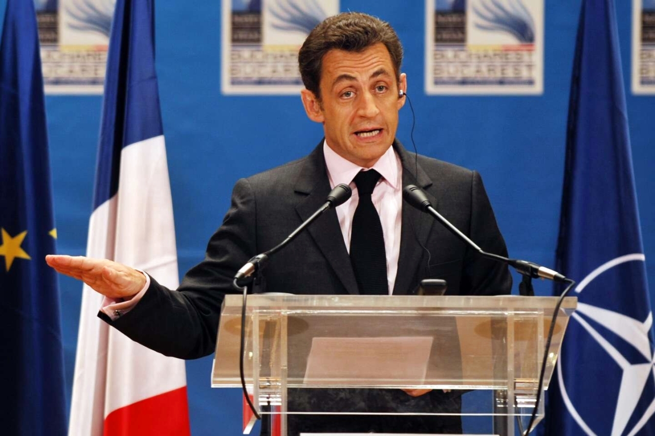 "2009 نيكولا ساركوزي يعلن عودة فرنسا إلى حلف الناتو بعد أكثر من أربعة عقود من الغياب."