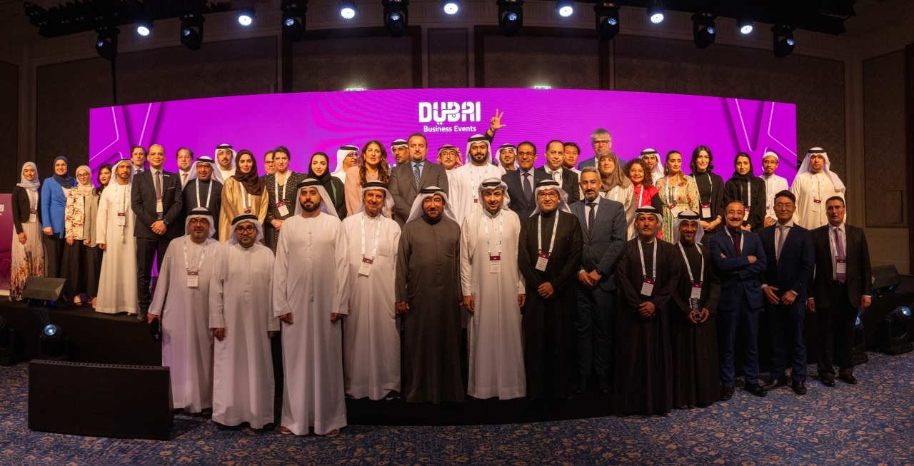تكريم أعضاء «برنامج السفير» لدورهم في فوز دبي باستضافة مؤتمرات عالمية