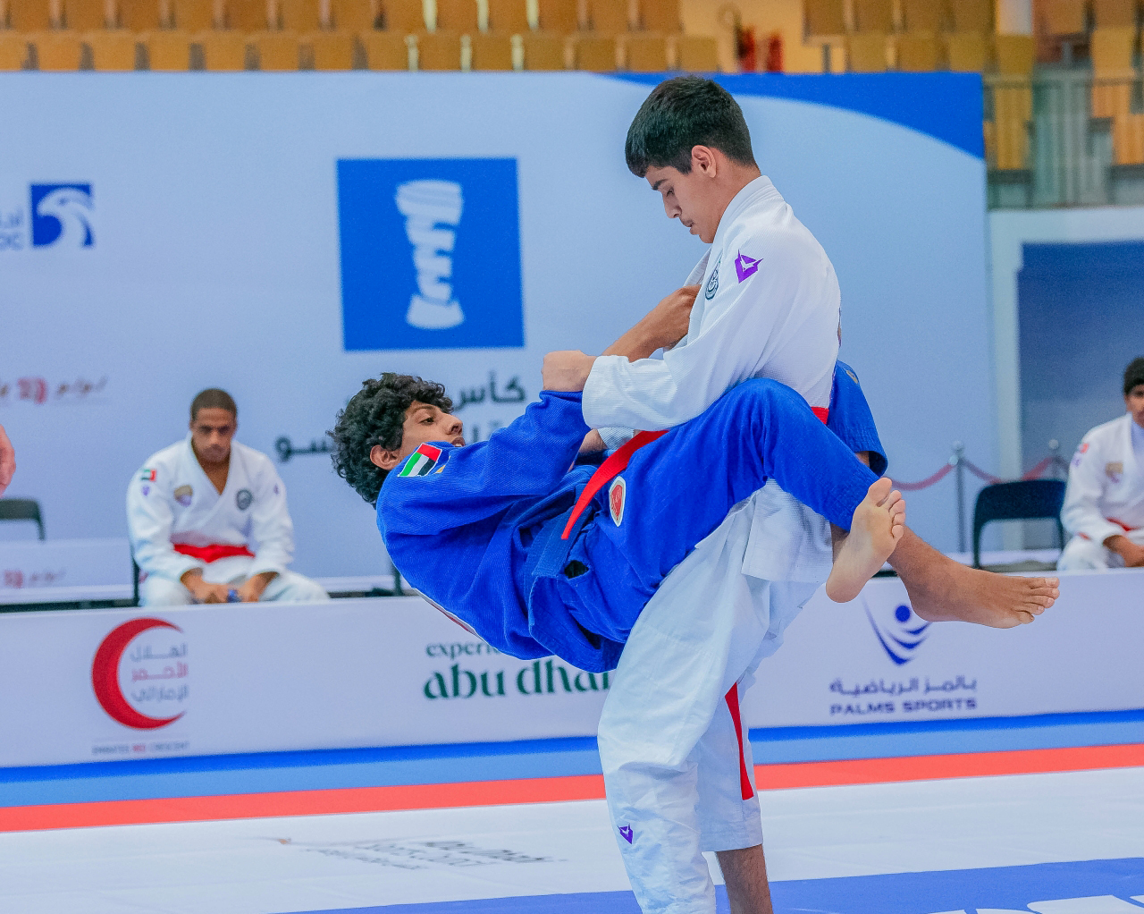 "نخبة لاعبي الجوجيتسو يشاركون في البطولة - البيان"