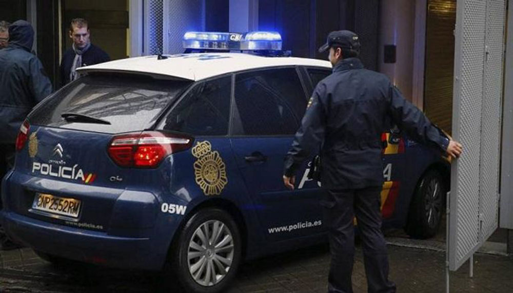منها بيت نجم ريال مدريد..القبض على عصابة تستهدف منازل لاعبي كرة القدم