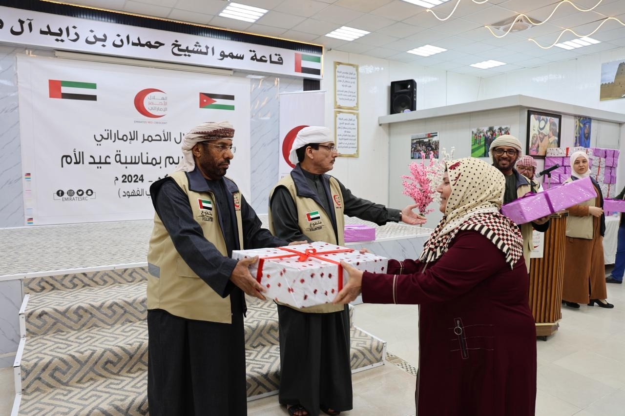 تكريم الأمهات الأرامل في مخيم مريجيب الفهود