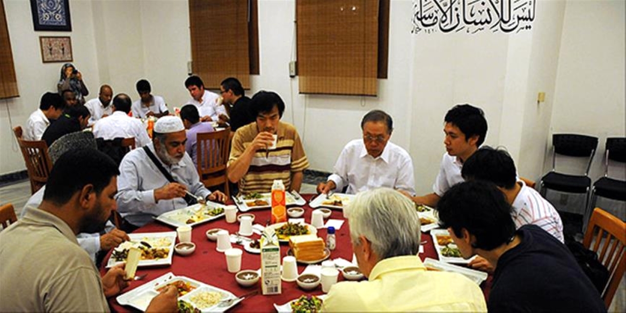رمضان في اليابان.. أنشطة دعوية وإفطارات جماعية