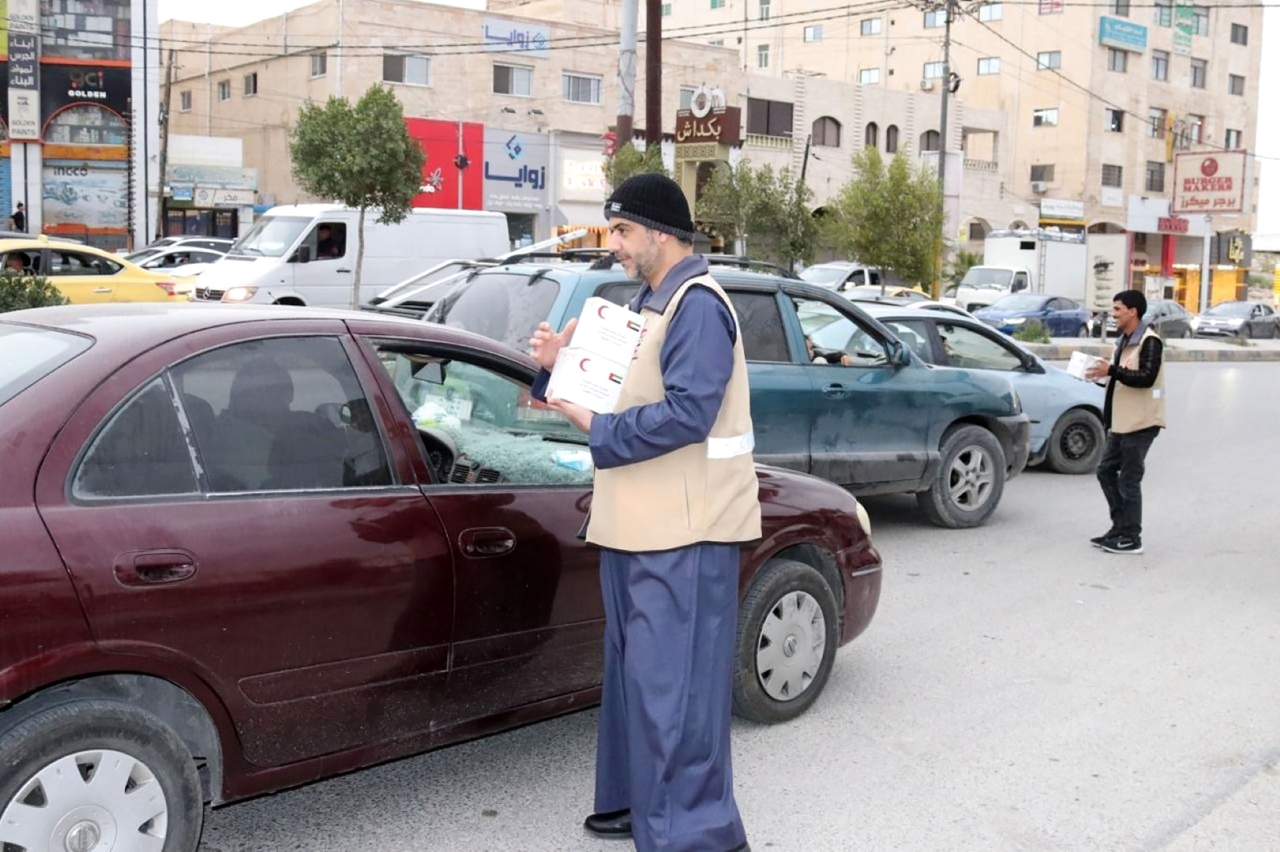 «فريق الإغاثة الإماراتي» يواصل مبادراته الخيرية الرمضانية في الأردن