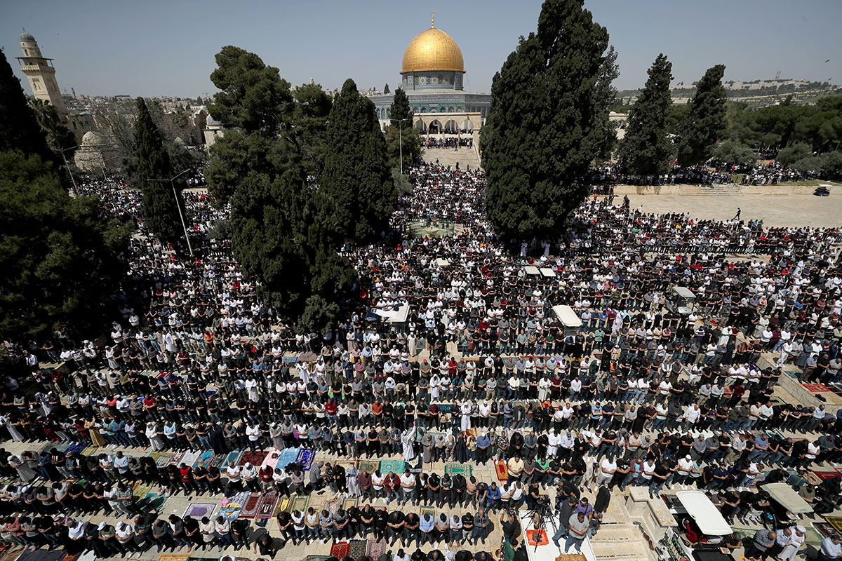 120 ألف مصل في آخر يوم جمعة من رمضان في  المسجد الأقصى