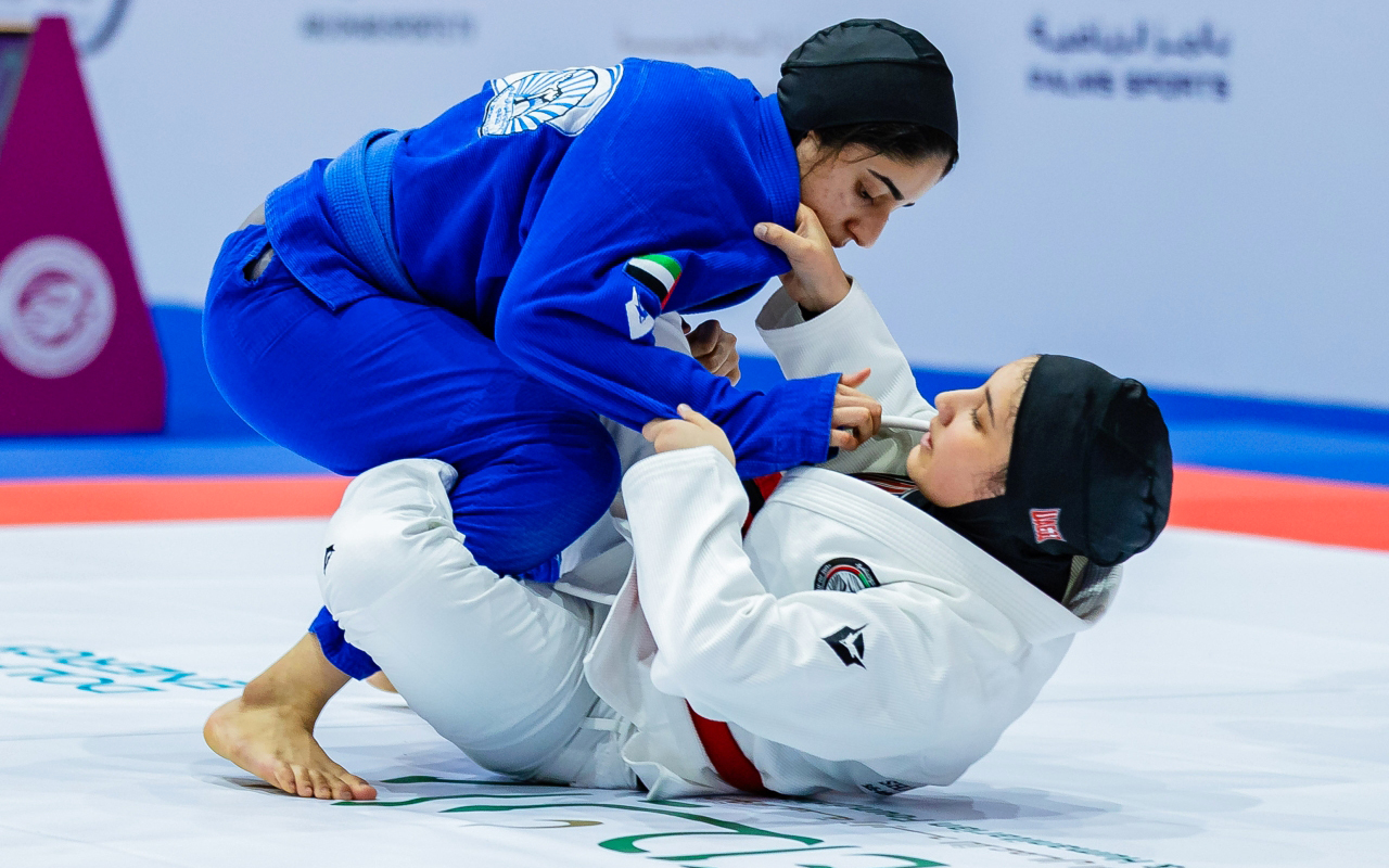 "نخبة لاعبات الجوجيتسو يشاركن في البطولة | البيان"