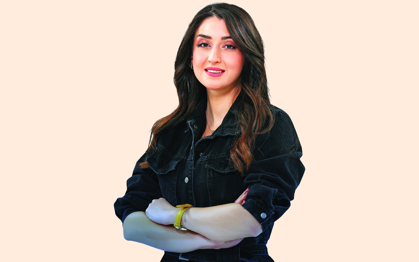 "لونا غفر"