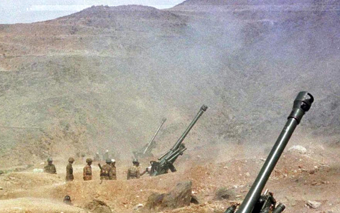 "1965 مناوشات عسكرية حدودية بين الهند وباكستان، وذلك في بداية الحرب الثانية بينهما."