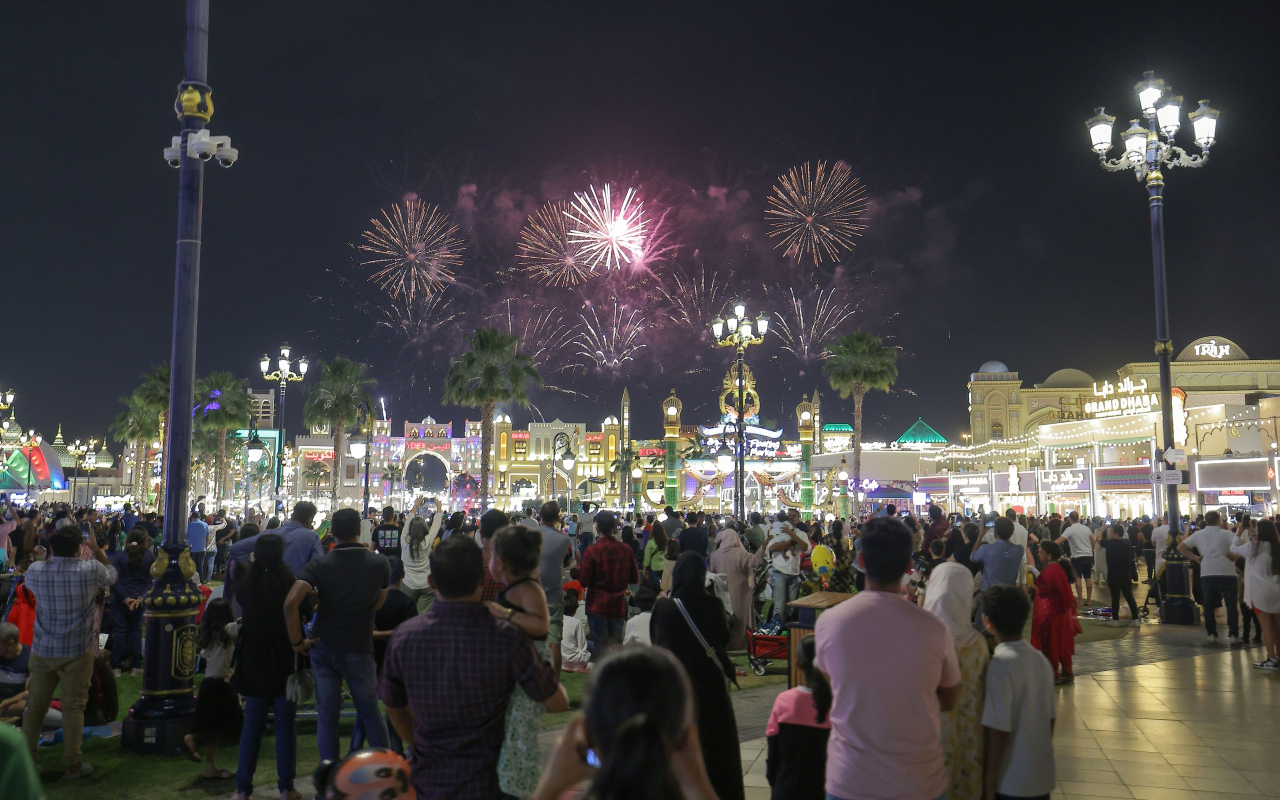 العيد في دبي.. فرح يشع بالفنون والإبداع