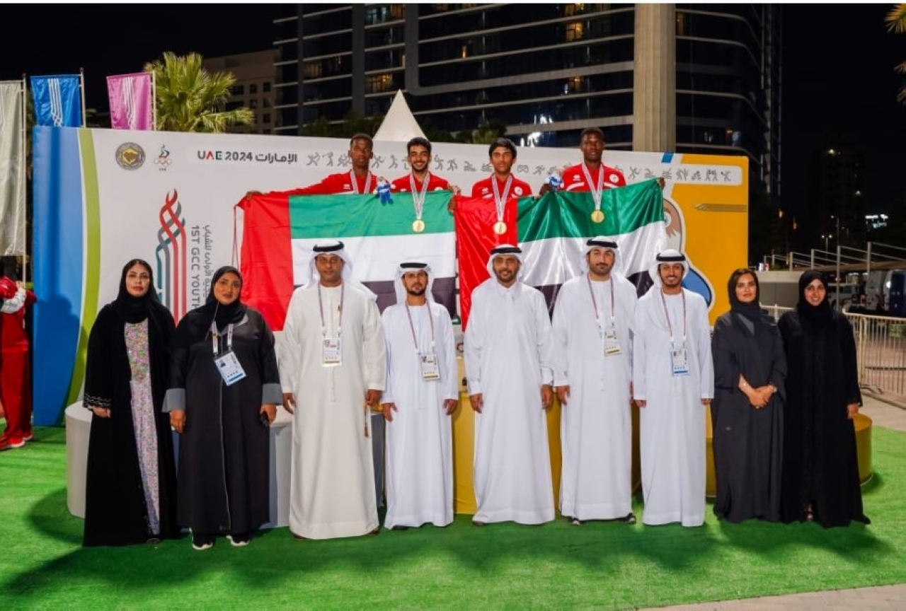 "الأبطال على منصة التتويج | البيان"