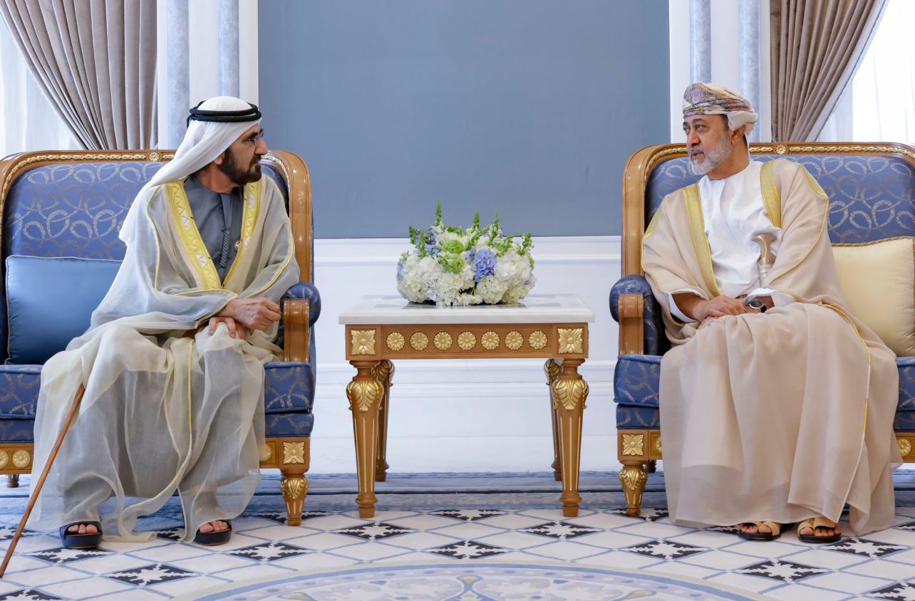 محمد بن راشد: عمان عمق وسند للإمارات .. والإمارات عمق وسند لعمان