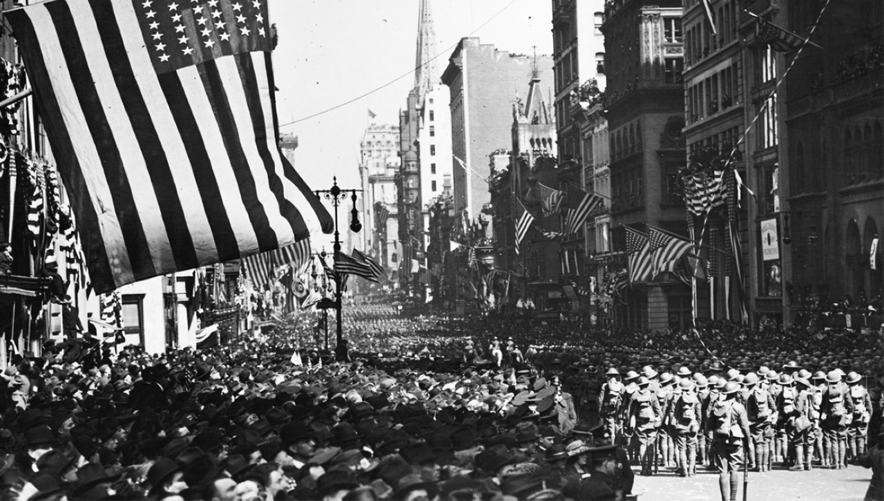 "1917 الولايات المتحدة تعلن الحرب على ألمانيا أثناء الحرب العالمية الأولى"