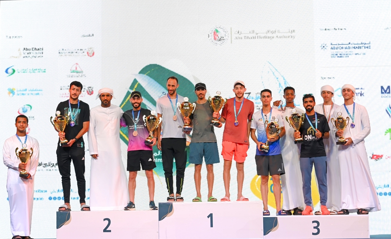"من تتويج أبطال الجري في مهرجان سباق دلما - البيان"