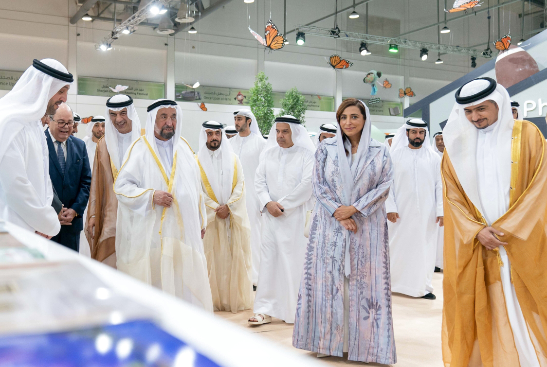 "سموه خلال افتتاح المهرجان القرائي للطفل بحضور بدور القاسمي وعبدالله العويس وأحمد العامري | من المصدر"