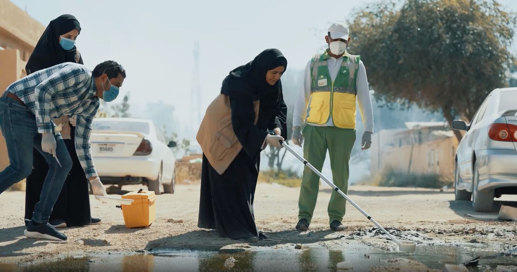وزارة التغير المناخي والبيئة تكثف جهود المرحلة الثالثة من "حملة مكافحة البعوض" في الإمارات