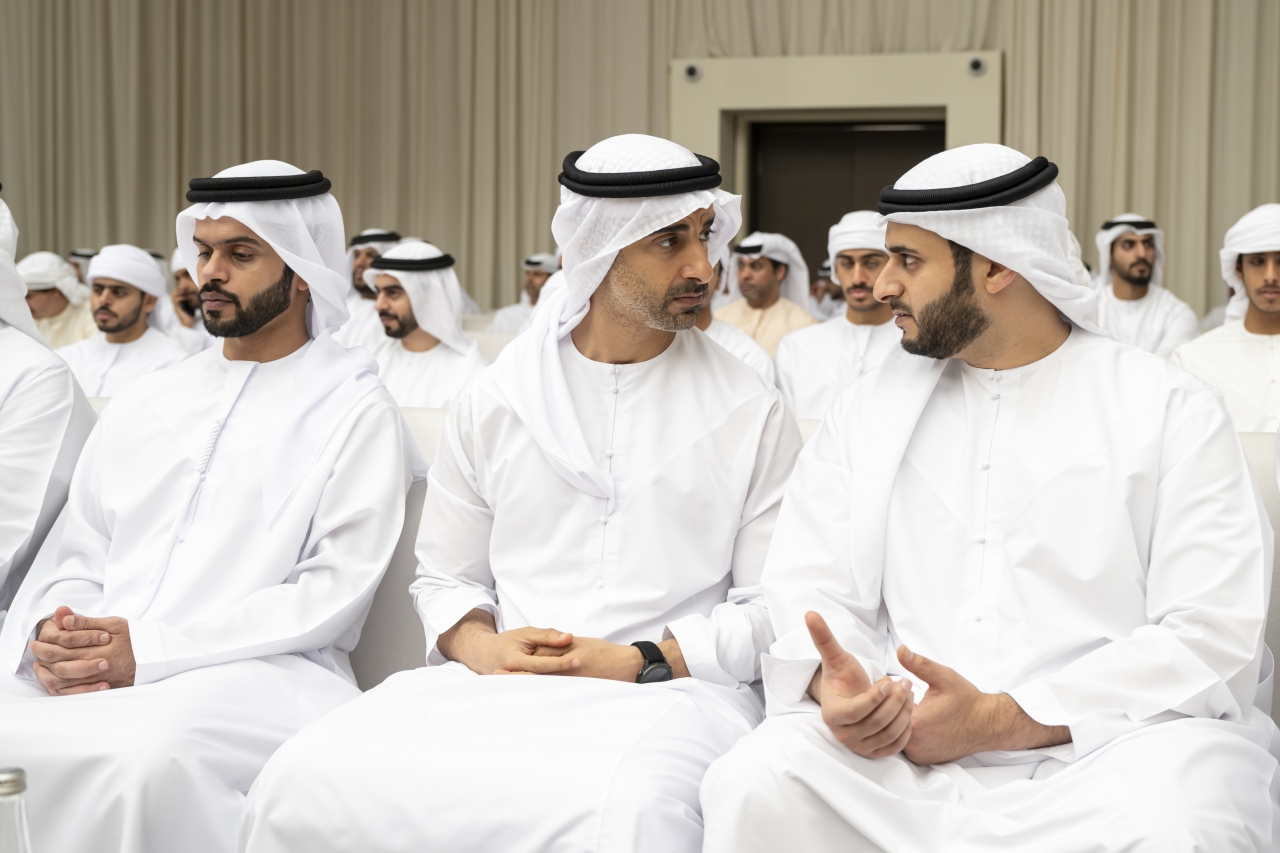 "حمدان بن محمد بن زايد وحمدان بن سعيد بن زايد وسلطان بن سعيد بن محمد"