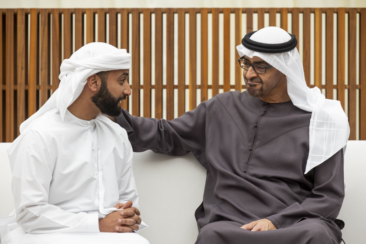 "محمد بن زايد وخالد بن سلطان بن زايد"