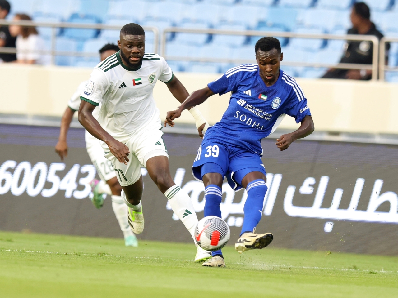 "من لقاء النصر وخورفكان في الدوري | تصوير : إبراهيم صادق"
