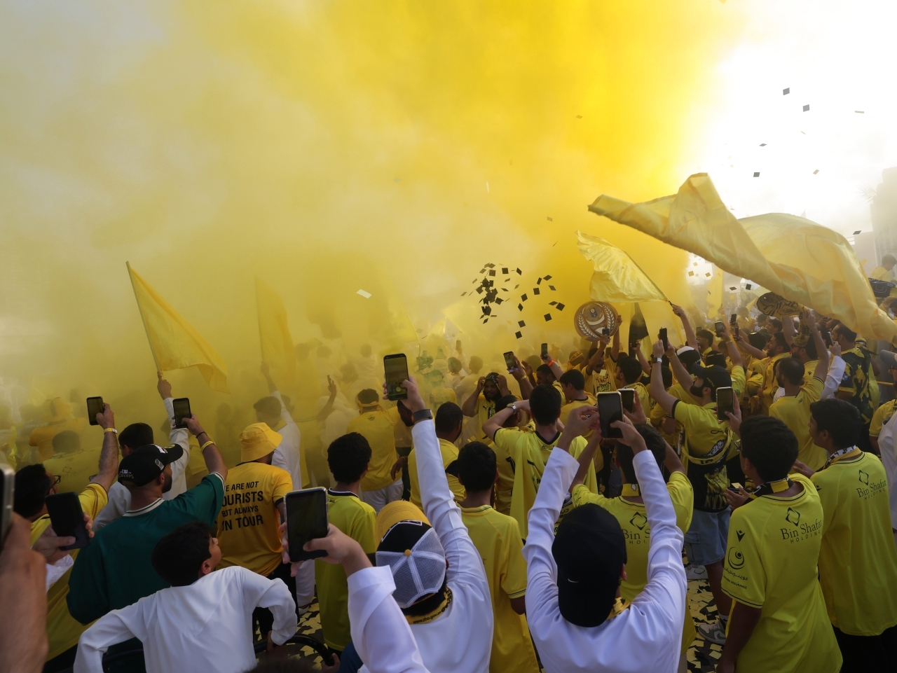 "جماهير الوصل تحتفل باللقب في ليلة الذهب | البيان"