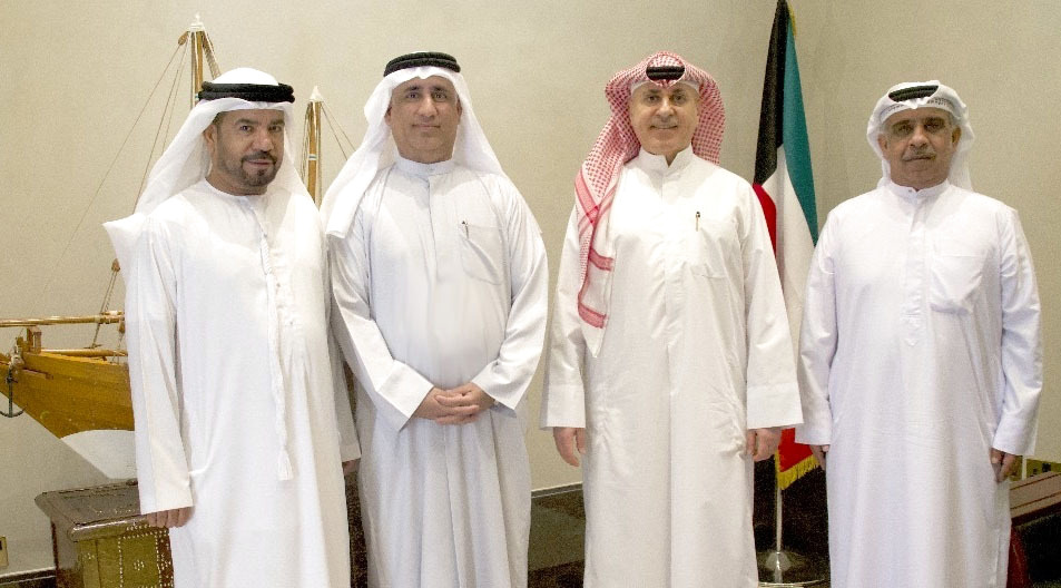 سفير الكويت يلتقي فريق وطاقم منطاد الإمارات