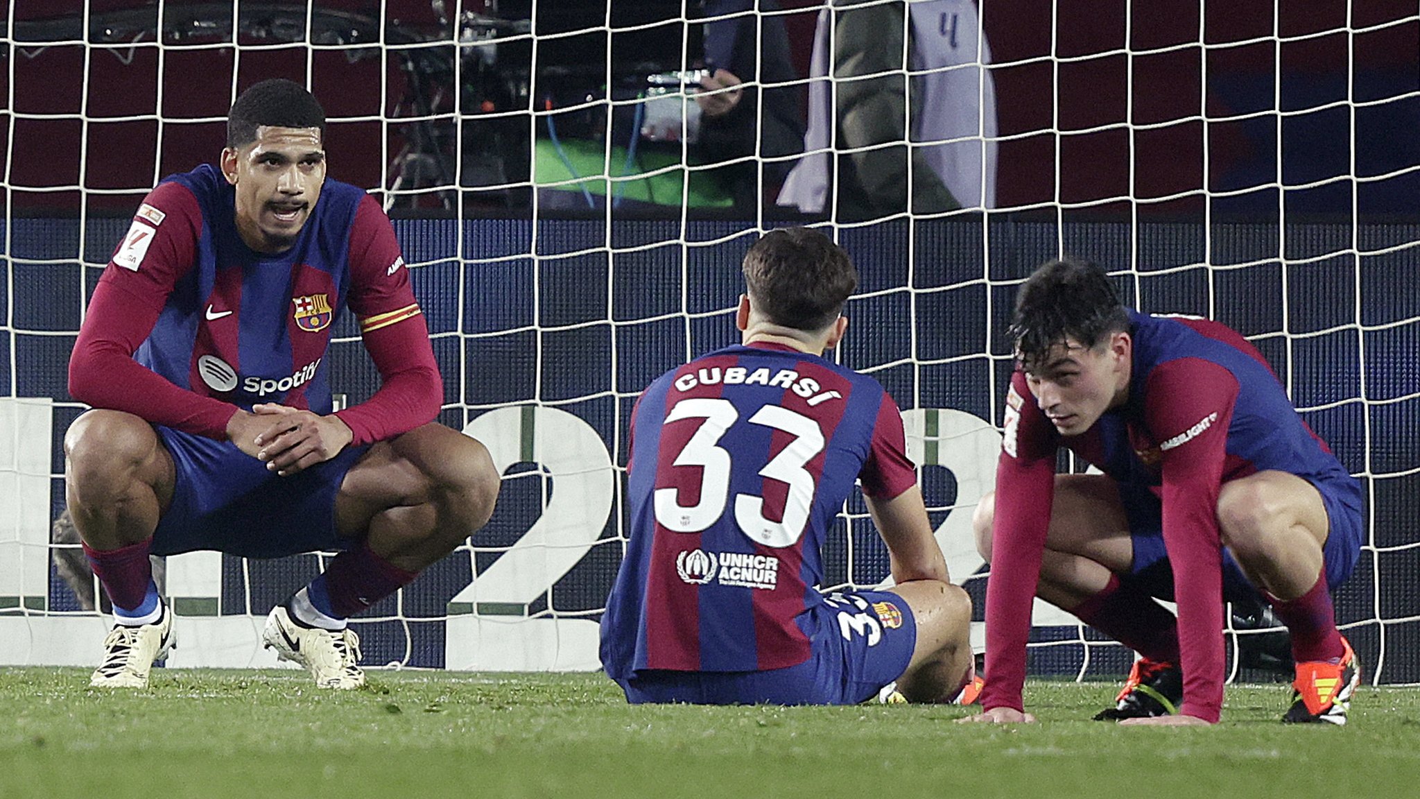 130 مليون يورو تضع برشلونة في ورطة