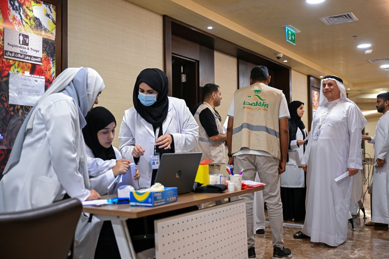 "توفير أفضل رعاية صحية لحجاج الدولة قبل مغادرتهم وخلال تواجدهم في المشاعر المقدسة | وام"