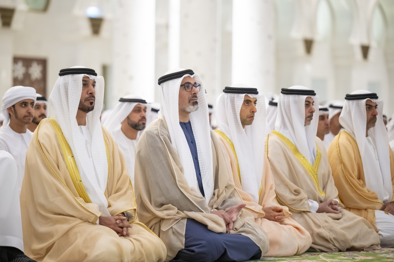 "خالد بن محمد بن زايد وحامد وعمر وخالد بن زايد وخليفة بن محمد"