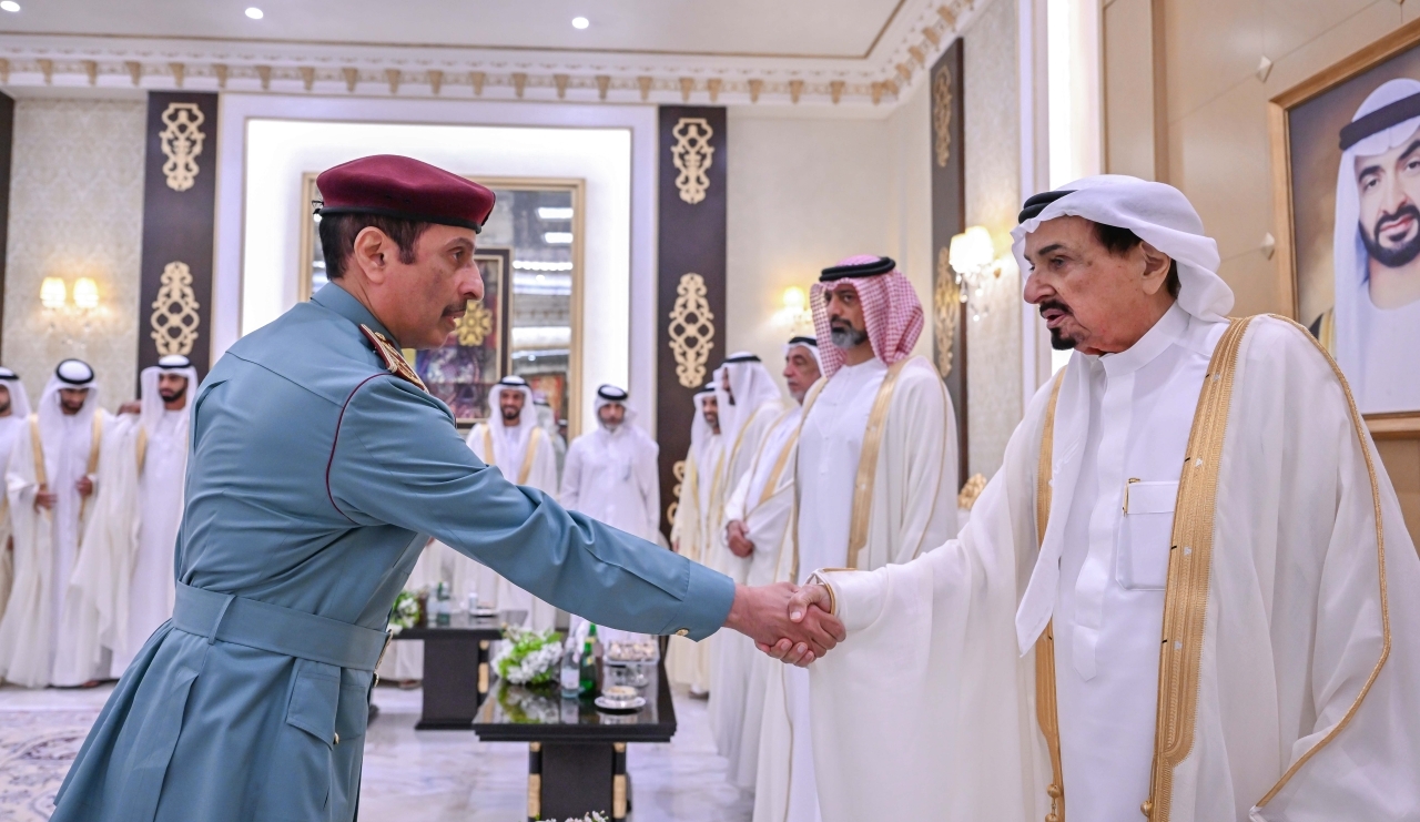 "حميد النعيمي وعمار بن حميد يتقبلان التهاني من سلطان النعيمي"