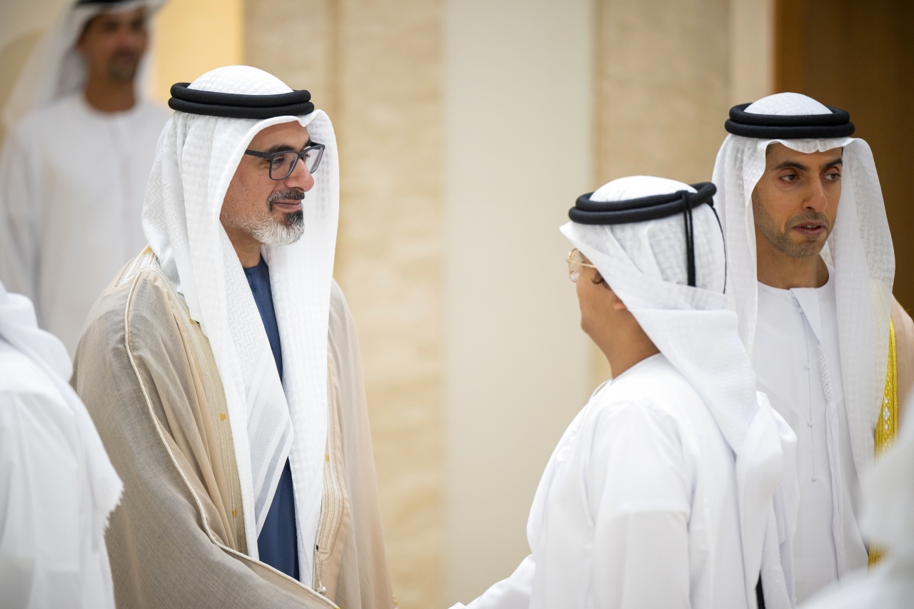 "خالد بن محمد بن زايد وخالد بن زايد خلال الاستقبال"