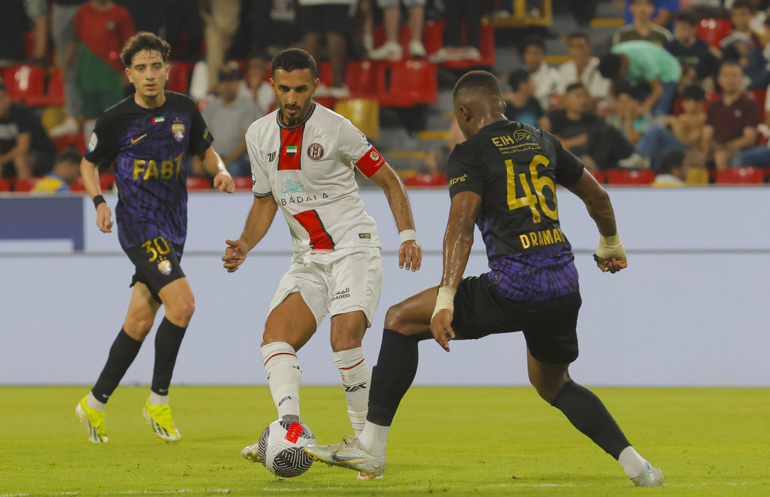 "علي مبخوت لاعب الجزيرة السابق خلال المواجهة الأخيرة مع العين | تصوير: سيف الكعبي"