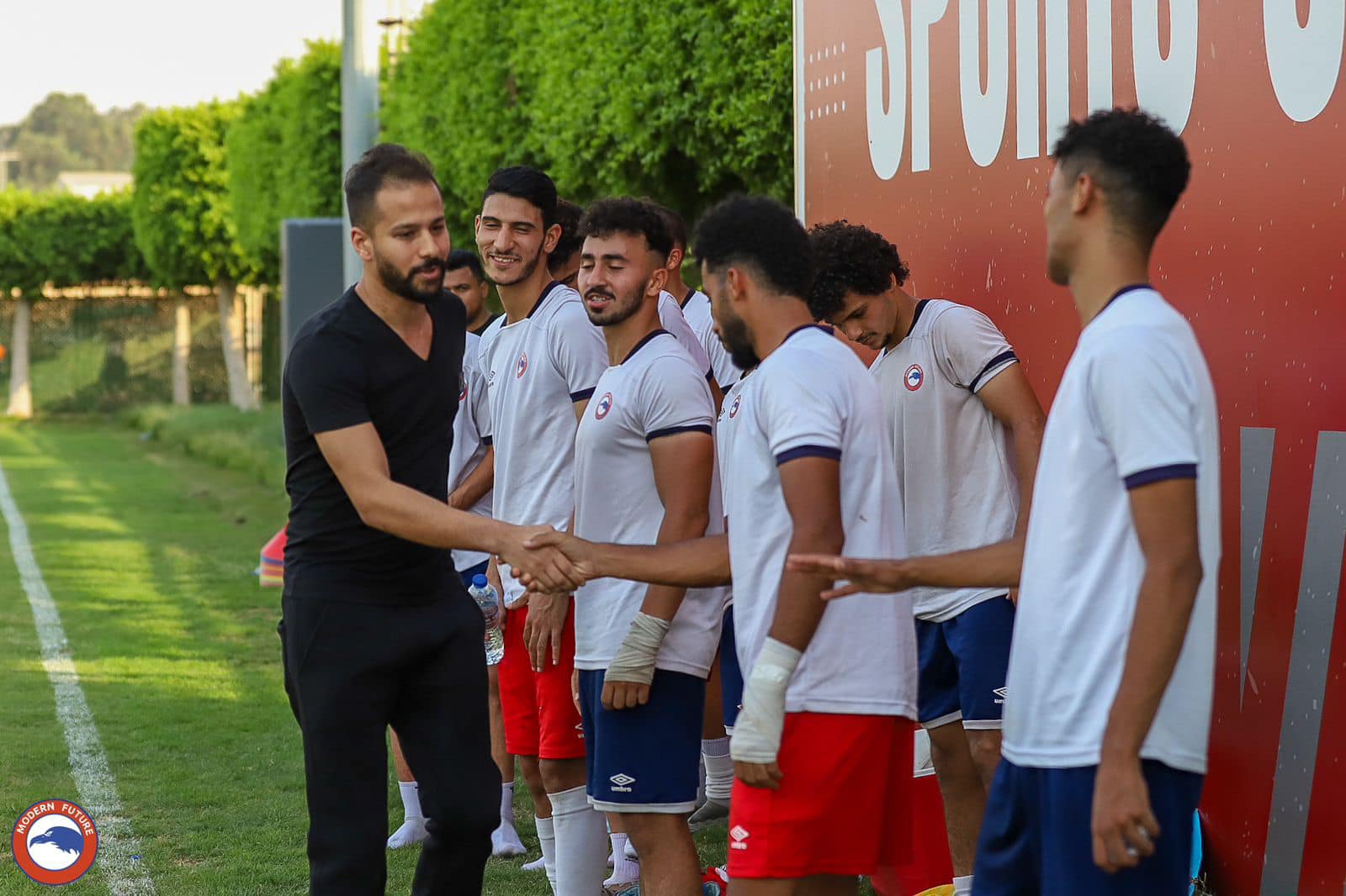 أحمد رفعت يظهر لأول مرة في تدريبات فيوتشر المصري بعد تعافيه من الأزمة الصحية (صور)