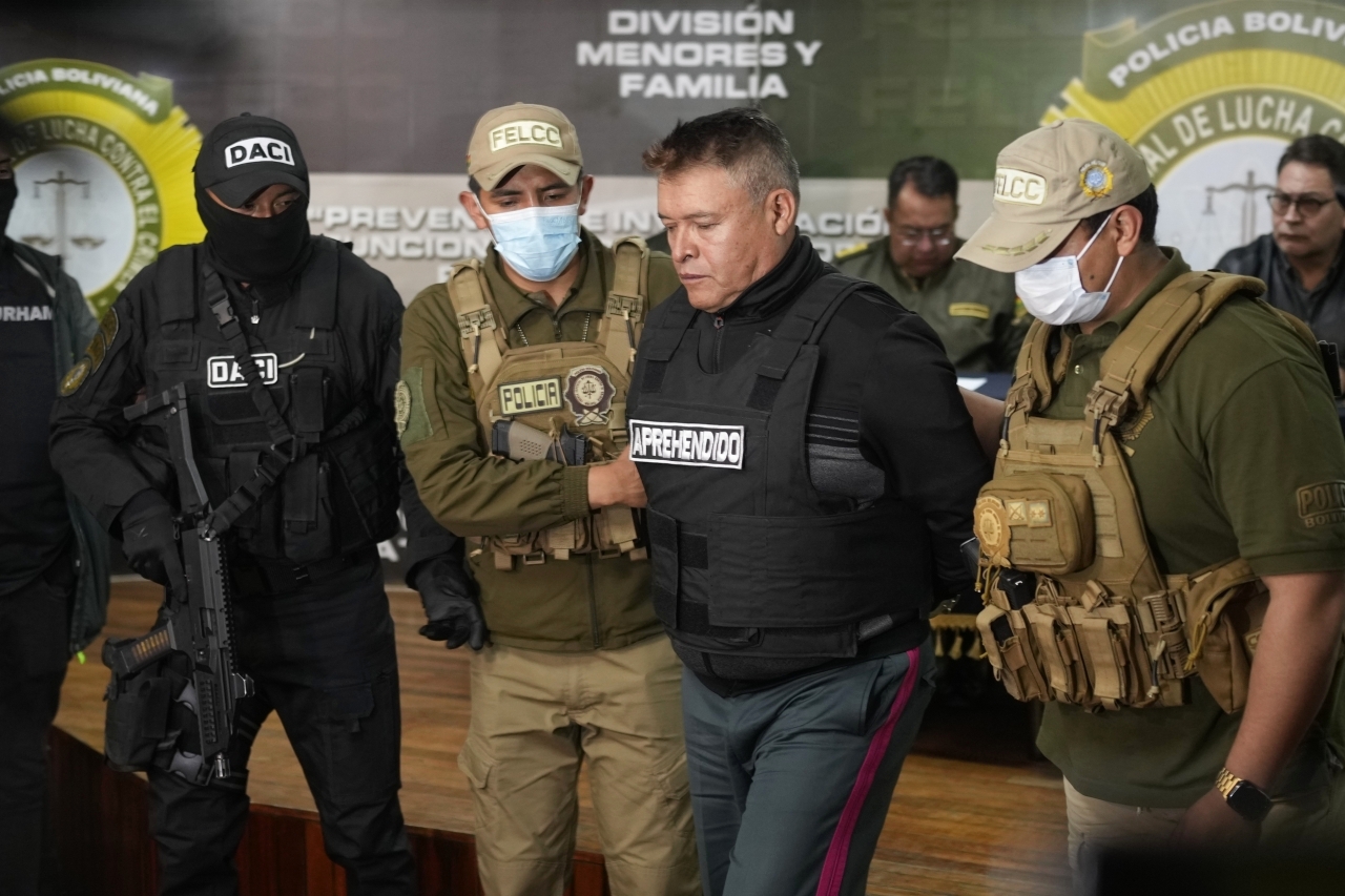 إحباط محاولة انقلاب في بوليفيا واعتقال قائد الجيش