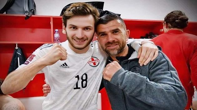 التونسي عادل الشاذلي.. وجه عربي يخطف الأنظار في يورو 2024 مع جورجيا