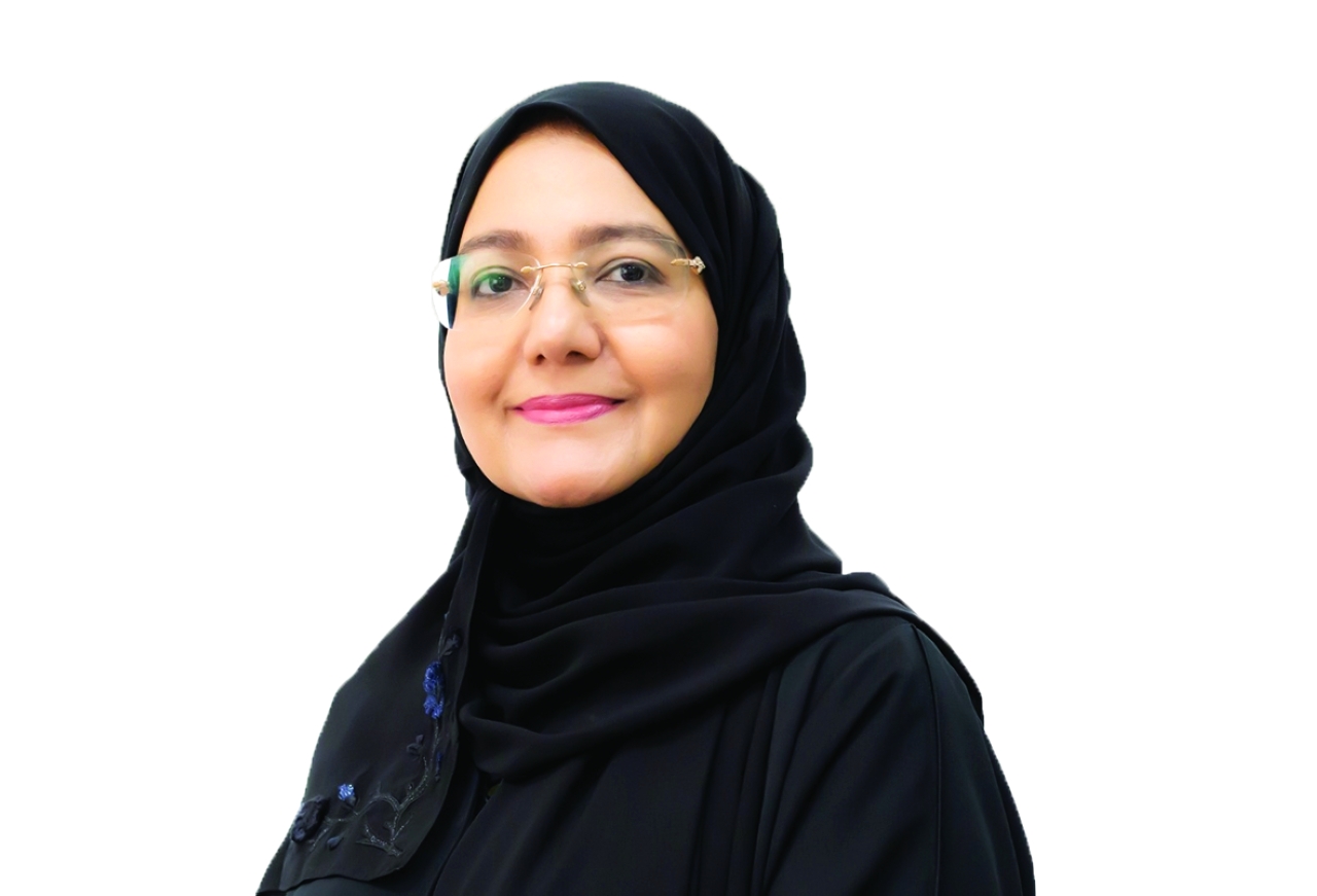 "منى اليافعي"
